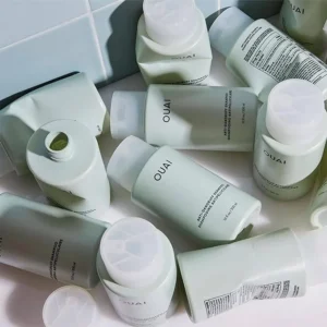 Read more about the article Ouai Dandruff Shampoo Review : A Comprehensive Guide and Feedback Analysis