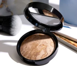 Read more about the article Laura Geller Baked Foundation Review: Is It Worth It?