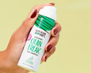 Read more about the article Clean Freak Dry Shampoo Reviews: Is It Worth Trying?